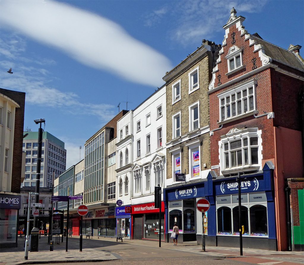 Queen Street in Wolverhampton by Roger Kidd, CC BY-SA 2.0, via Wikimedia Commons